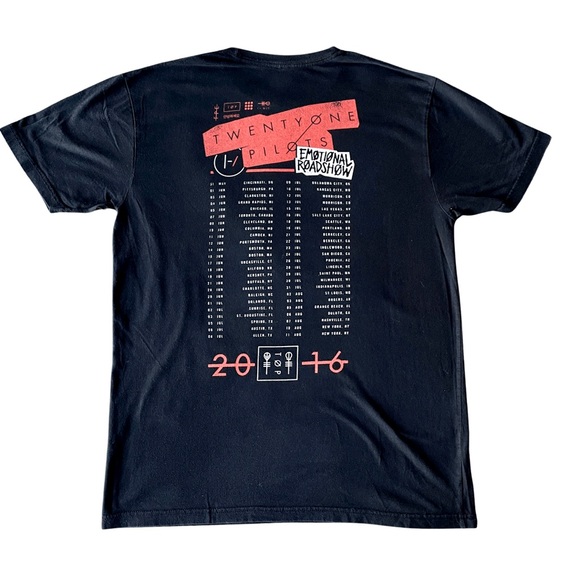 2/$30 Twenty One Pilots Emotional Roadshow 2016 M T-Shirt - Picture 2 of 4
